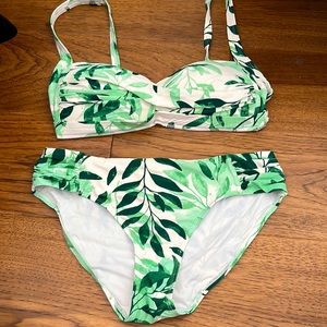 BOGO FREE ALL ITEMS! Nip Tuck oasis green multi cup fit bikini size 8/10 adjust